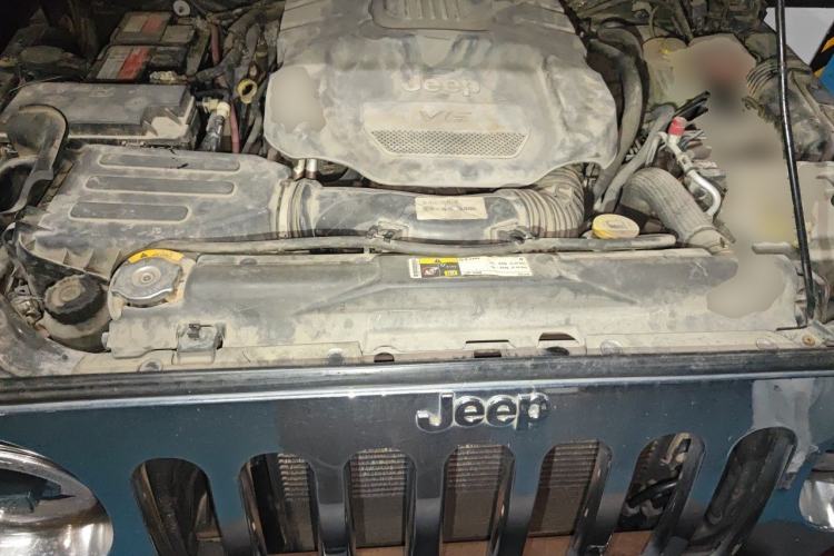 Used Jeep Wrangler 2012 3.6L Four-Door Dream Ten Collector's Edition Engine Bay