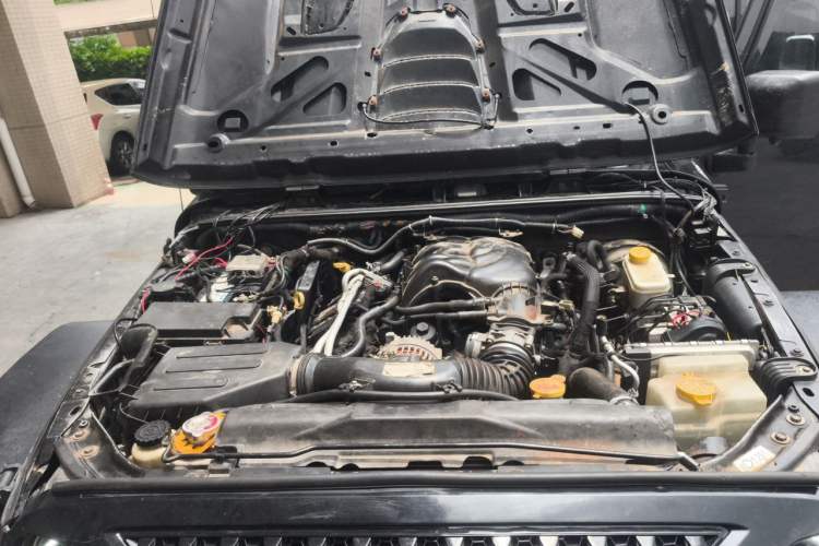Used Jeep Wrangler 2012 3.6L Sahara Four-Door Edition Engine Bay
