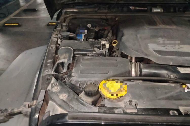 Used Jeep Wrangler 2012 3.6L Sahara two-door version Engine Bay Right