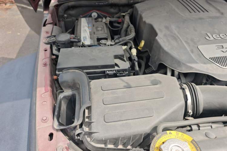 Used Jeep Wrangler 2012 3.6L Sahara two-door version Engine Bay Right