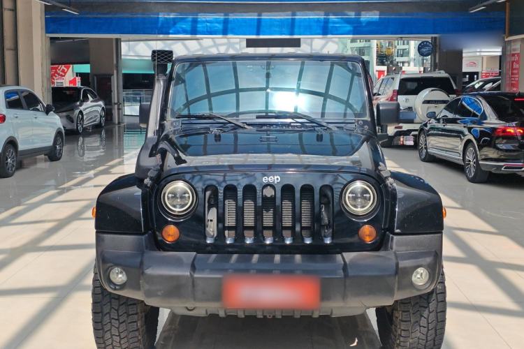Used Jeep Wrangler 2012 3.6L Sahara Four-Door Edition Exterior 1
