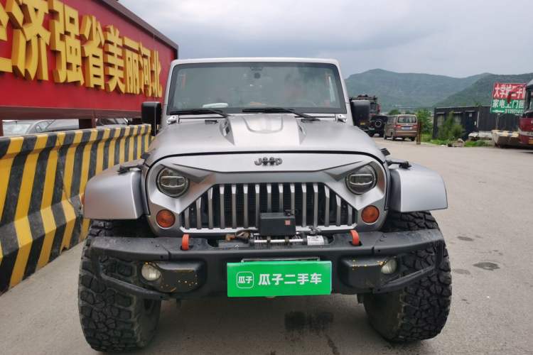 Used Jeep Wrangler 2012 3.6L Sahara Four-Door Edition Front