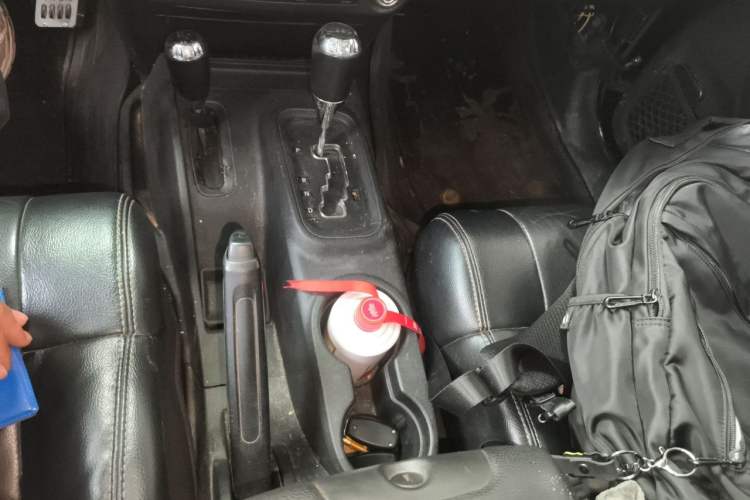 Used Jeep Wrangler 2012 3.6L Sahara Four-Door Edition Gear Lever