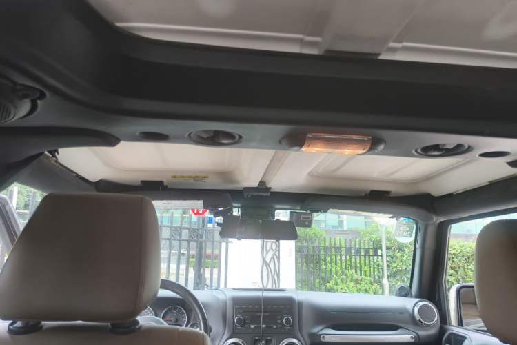 Used Jeep Wrangler 2012 3.6L Rubicon two-door model Headliner