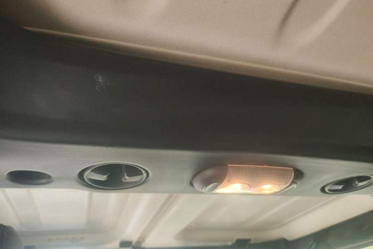 Used Jeep Wrangler 2012 3.6L Rubicon Four-Door Edition Headliner