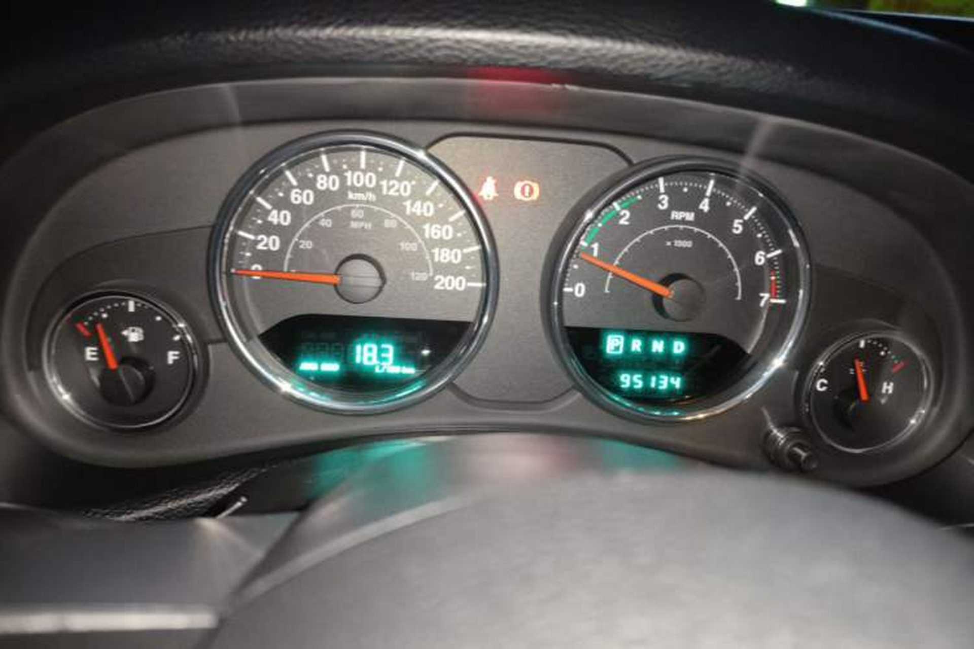 Used Jeep Wrangler 2012 3.6L Sahara two-door version Instrument Cluster