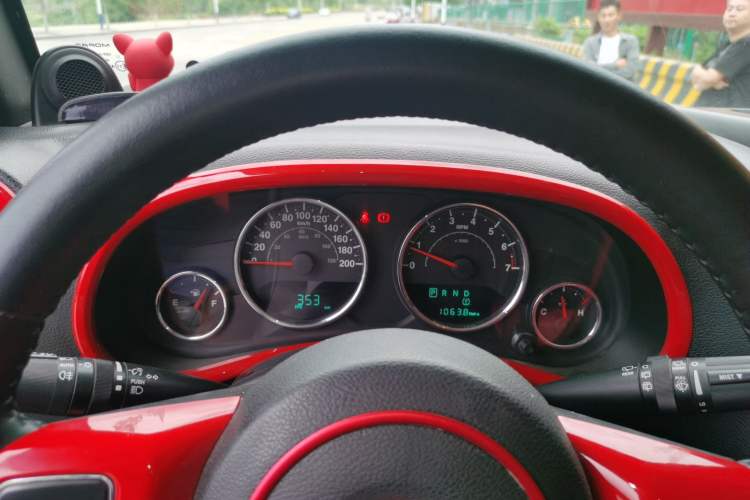 Used Jeep Wrangler 2012 3.6L Sahara Four-Door Edition Instrument Cluster
