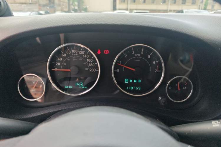 Used Jeep Wrangler 2012 3.6L Sahara two-door version Instrument Cluster