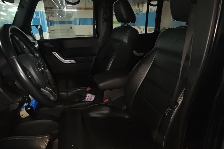 Used Jeep Wrangler 2012 3.6L Sahara Four-Door Edition Left Front Seat