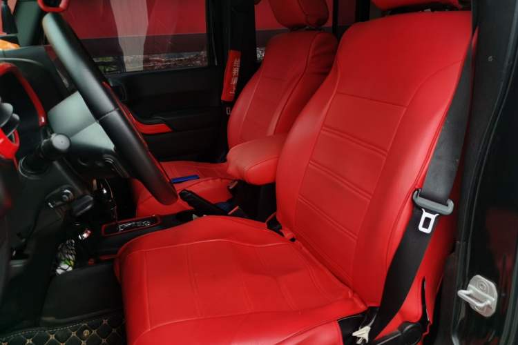 Used Jeep Wrangler 2012 3.6L Sahara Four-Door Edition Left Front Seat
