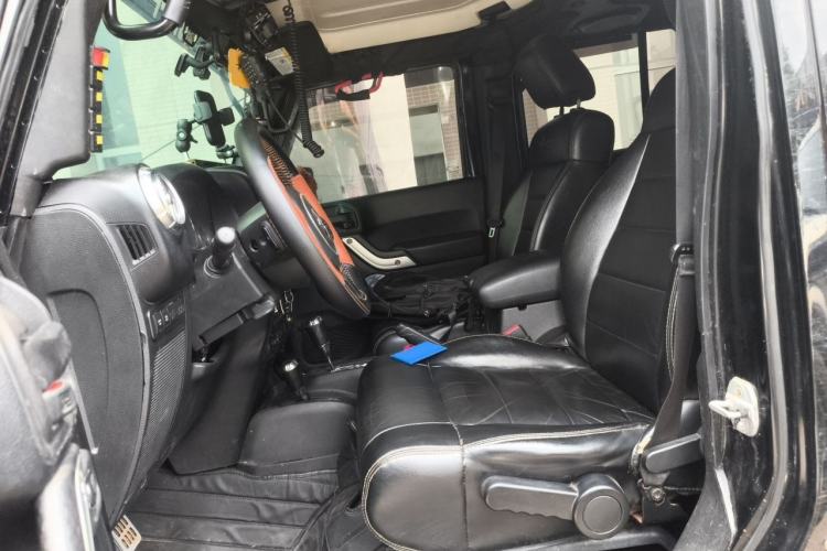 Used Jeep Wrangler 2012 3.6L Sahara Four-Door Edition Left Front Seat