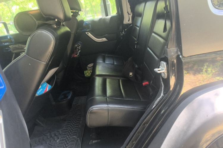 Used Jeep Wrangler 2012 3.6L Sahara Four-Door Edition Left Rear Seat