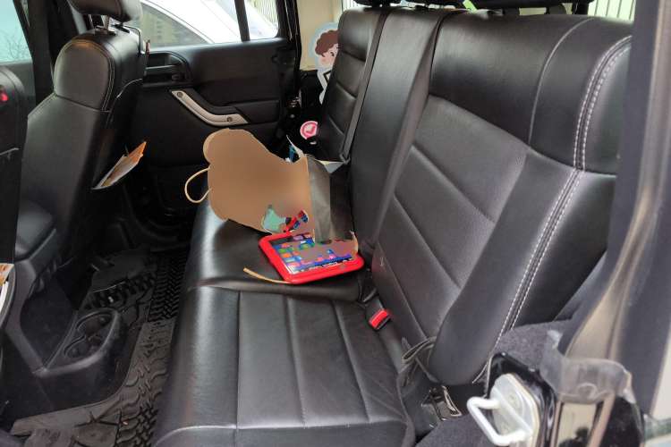 Used Jeep Wrangler 2012 3.6L Sahara Four-Door Edition Left Rear Seat