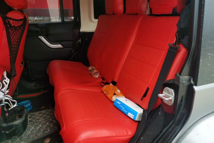 Used Jeep Wrangler 2012 3.6L Sahara Four-Door Edition Left Rear Seat