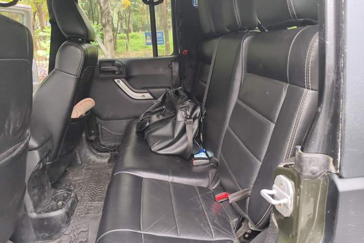 Used Jeep Wrangler 2012 3.6L Sahara Four-Door Edition Left Rear Seat