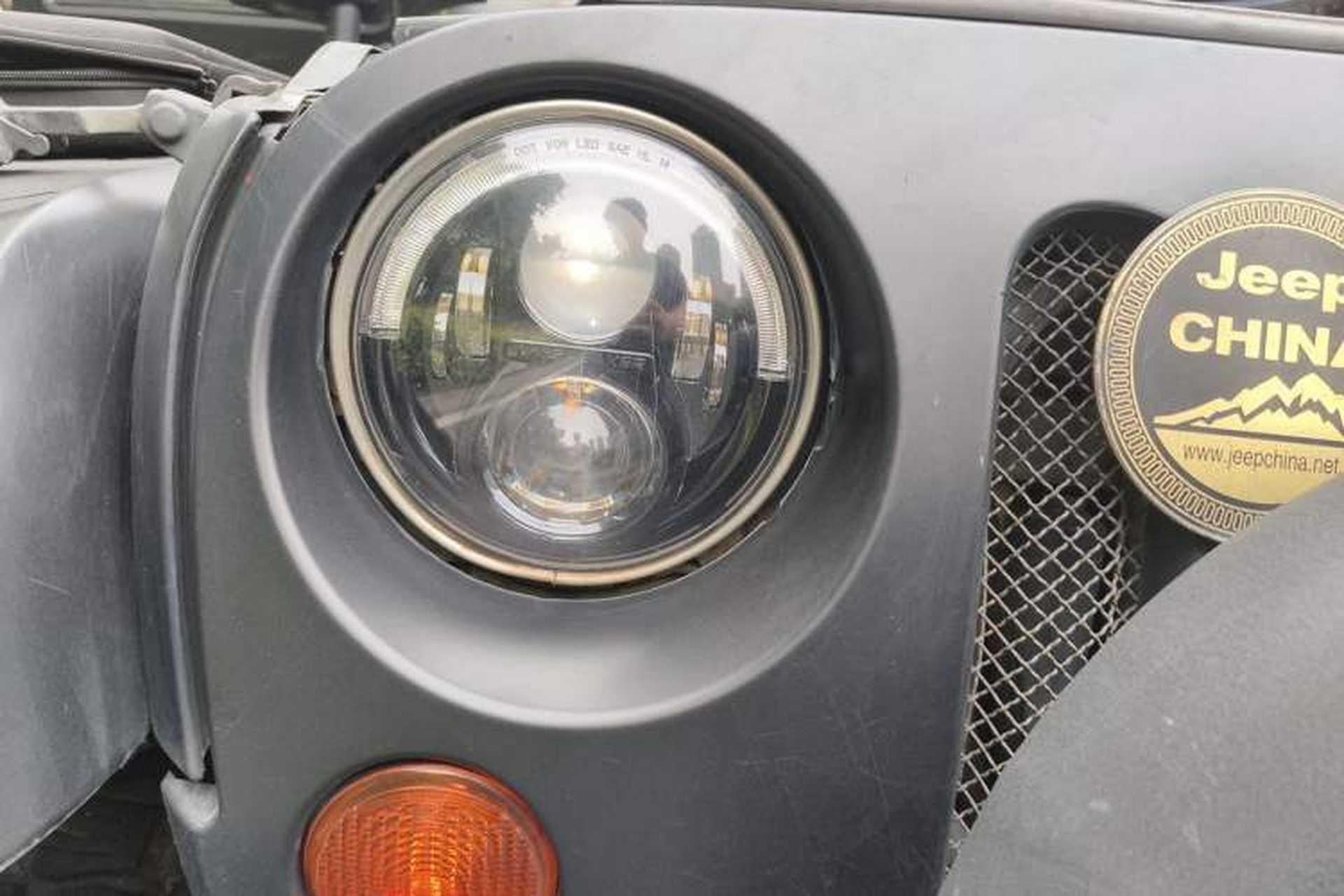 Used Jeep Wrangler 2012 3.6L Sahara Four-Door Edition Right Front Headlight
