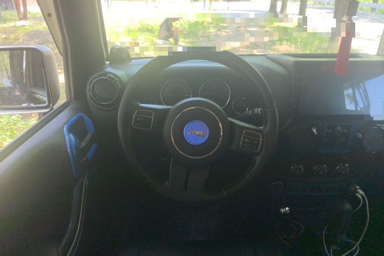 Used Jeep Wrangler 2012 3.6L Sahara Four-Door Edition Steering Wheel
