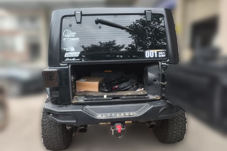 Used Jeep Wrangler 2012 3.6L Sahara Four-Door Edition Trunk