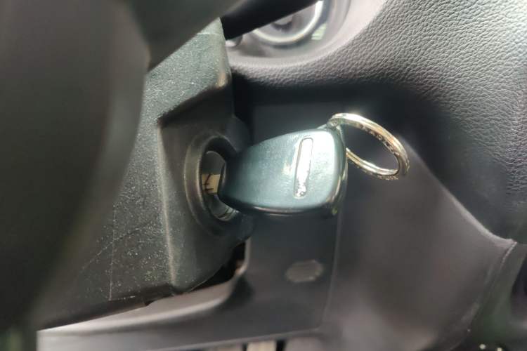 Used Jeep Wrangler 2012 3.6L Sahara two-door version Vehicle Key