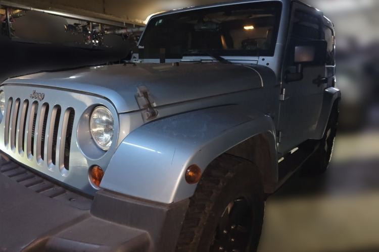 Used Jeep Wrangler 2012 3.6L Sahara two-door version Guazi used car, China used car export, Used car for sale, Used cars, Cheapest cars for sale