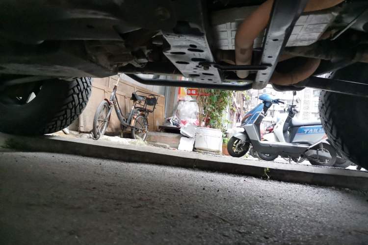 Used Jeep Wrangler 2012 3.6L Sahara two-door version Chassis Front Right