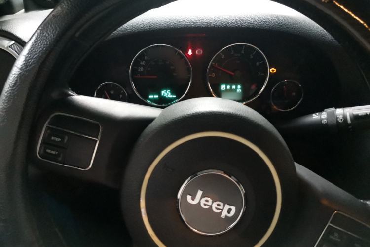 Used Jeep Wrangler 2012 3.6L Sahara two-door version Steering Wheel