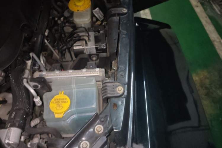 Used Jeep Wrangler 2012 3.6L Sahara Four-Door Edition Engine Bay Left