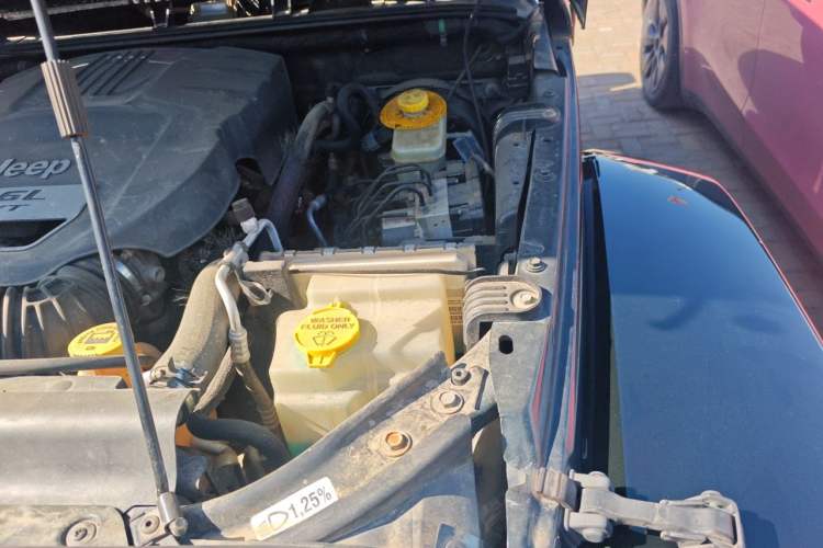Used Jeep Wrangler 2012 3.6L Sahara two-door version Engine Bay Left