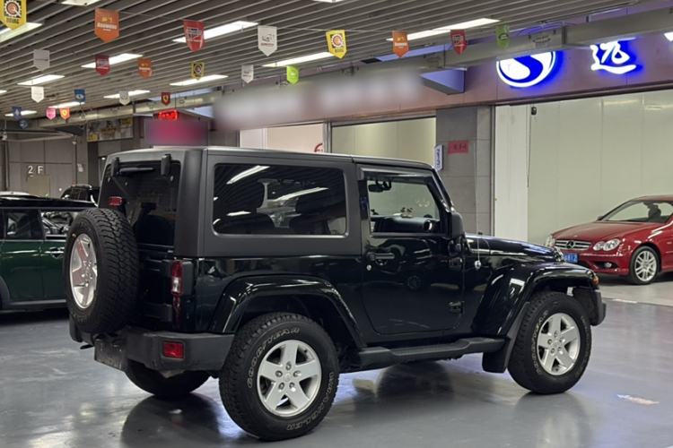 Used Jeep Wrangler 2012 3.6L Sahara two-door version Exterior 7