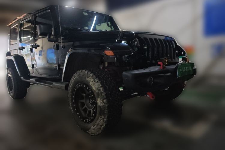 Used Jeep Wrangler 2012 3.6L Sahara Four-Door Edition Front Right 45 Deg