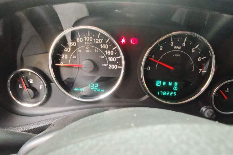 Used Jeep Wrangler 2012 3.6L Rubicon two-door model Instrument Cluster