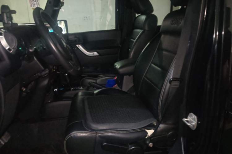 Used Jeep Wrangler 2012 3.6L Sahara Four-Door Edition Left Front Seat