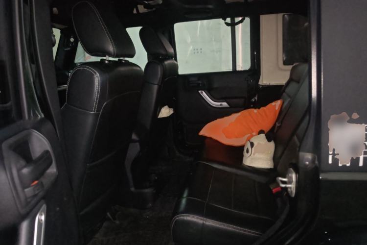 Used Jeep Wrangler 2012 3.6L Sahara Four-Door Edition Left Rear Seat