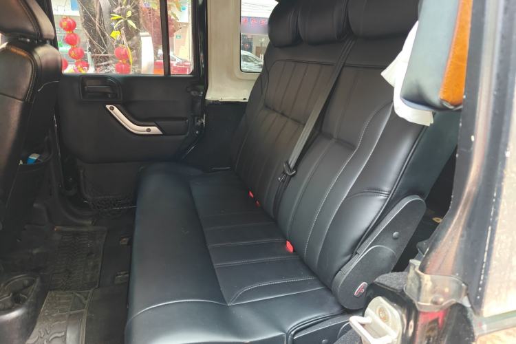 Used Jeep Wrangler 2012 3.6L Rubicon Four-Door Edition Left Rear Seat