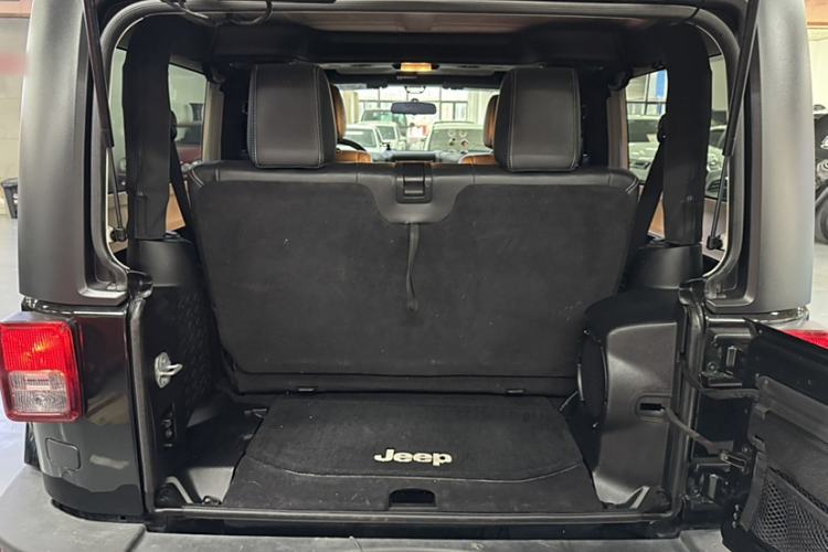 Used Jeep Wrangler 2012 3.6L Sahara two-door version Trunk