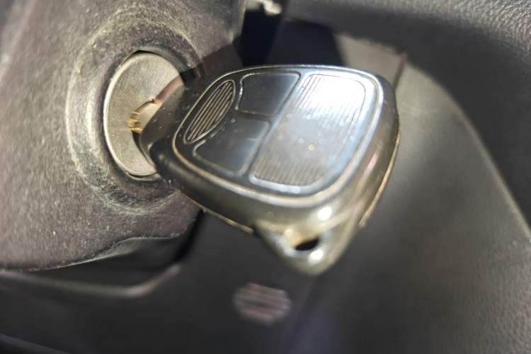 Used Jeep Wrangler 2012 3.6L Rubicon Four-Door Edition Vehicle Key