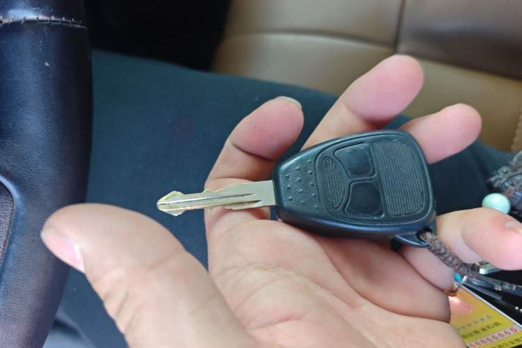 Used Jeep Wrangler 2012 3.6L Sahara two-door version Vehicle Key