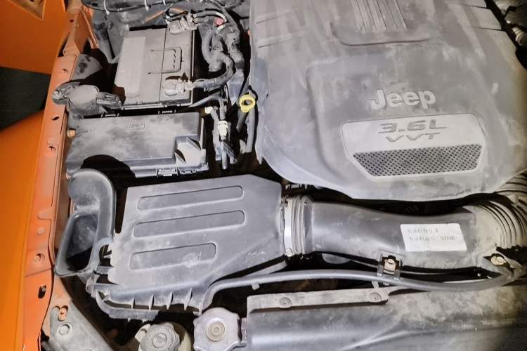 Used Jeep Wrangler 2012 3.6L Sahara two-door version Engine Bay Right