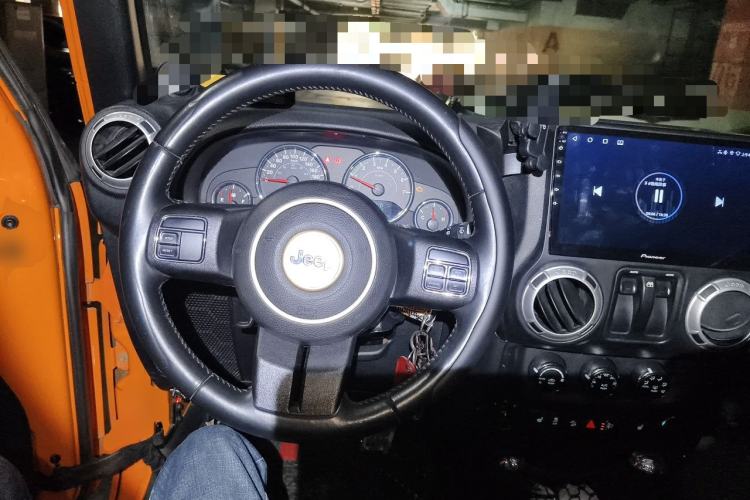 Used Jeep Wrangler 2012 3.6L Sahara two-door version Steering Wheel