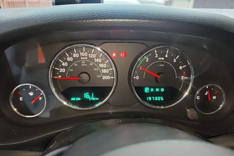 Used Jeep Wrangler 2012 3.6L Sahara Four-Door Edition Instrument Cluster