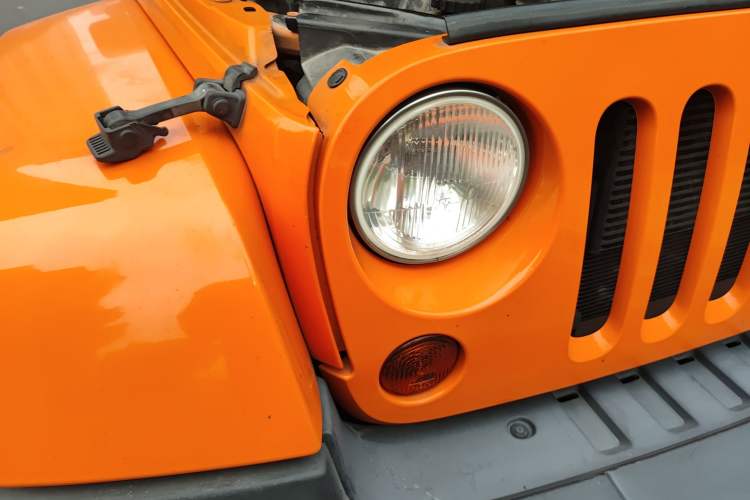 Used Jeep Wrangler 2012 3.6L Sahara Four-Door Edition Right Front Headlight