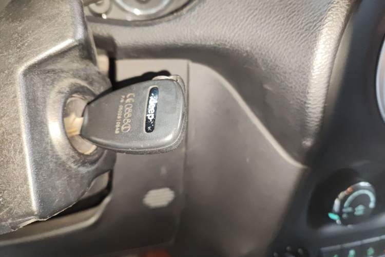 Used Jeep Wrangler 2012 3.6L Sahara Four-Door Edition Vehicle Key