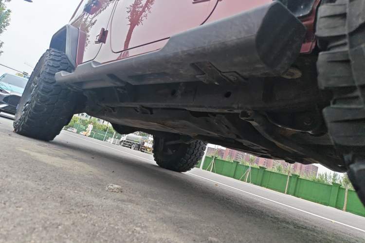 Used Jeep Wrangler 2012 3.6L Sahara Four-Door Edition Chassis Front Right