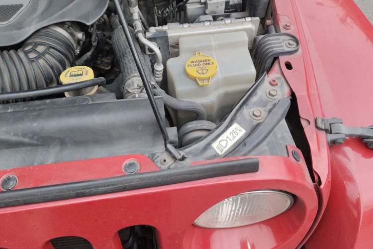 Used Jeep Wrangler 2012 3.6L Sahara Four-Door Edition Engine Bay Left