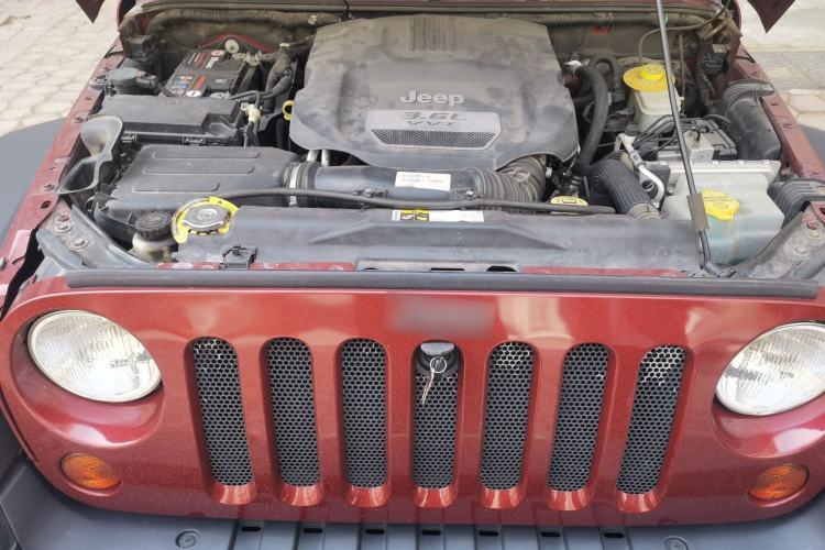 Used Jeep Wrangler 2012 3.6L Rubicon two-door model Engine Bay