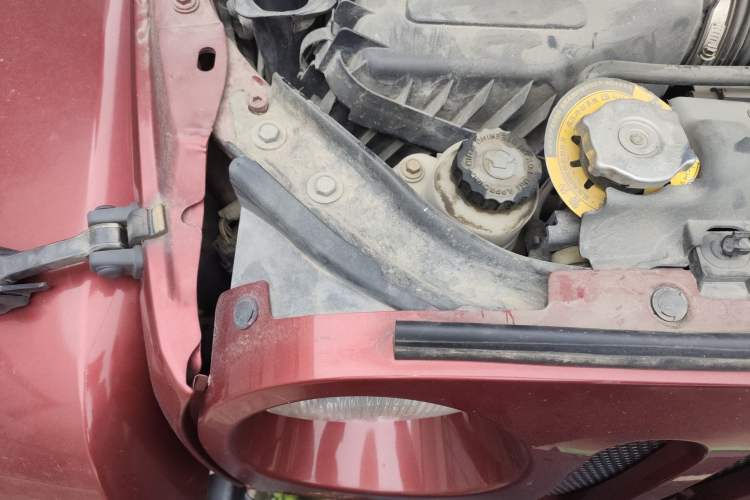 Used Jeep Wrangler 2012 3.6L Sahara Four-Door Edition Engine Bay Right