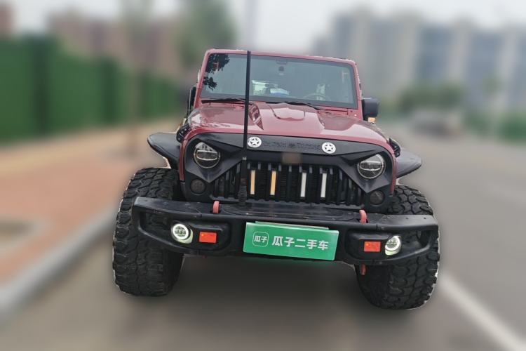 Used Jeep Wrangler 2012 3.6L Sahara Four-Door Edition Front