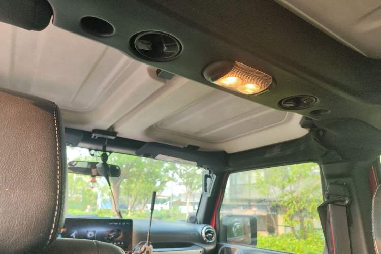 Used Jeep Wrangler 2012 3.6L Rubicon Four-Door Edition Headliner