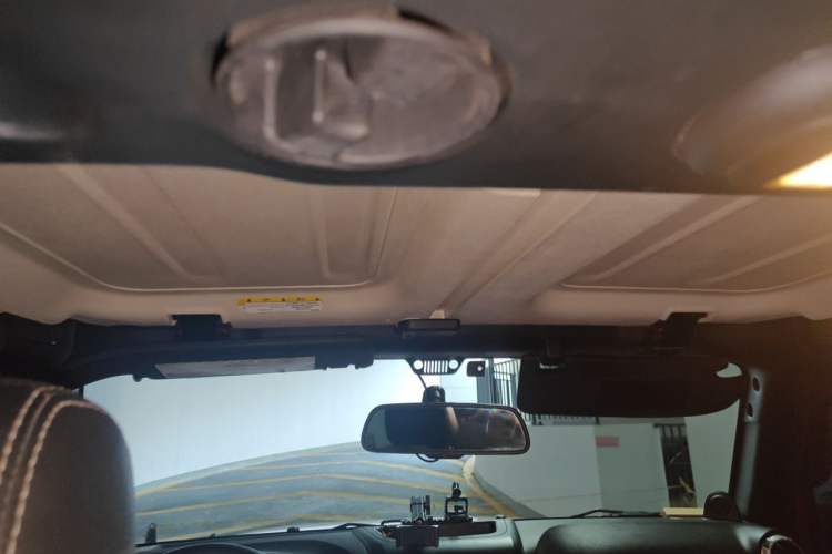 Used Jeep Wrangler 2012 3.6L Sahara Four-Door Edition Headliner