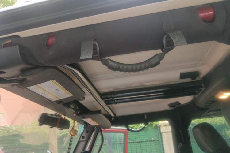 Used Jeep Wrangler 2012 3.6L Rubicon two-door model Headliner